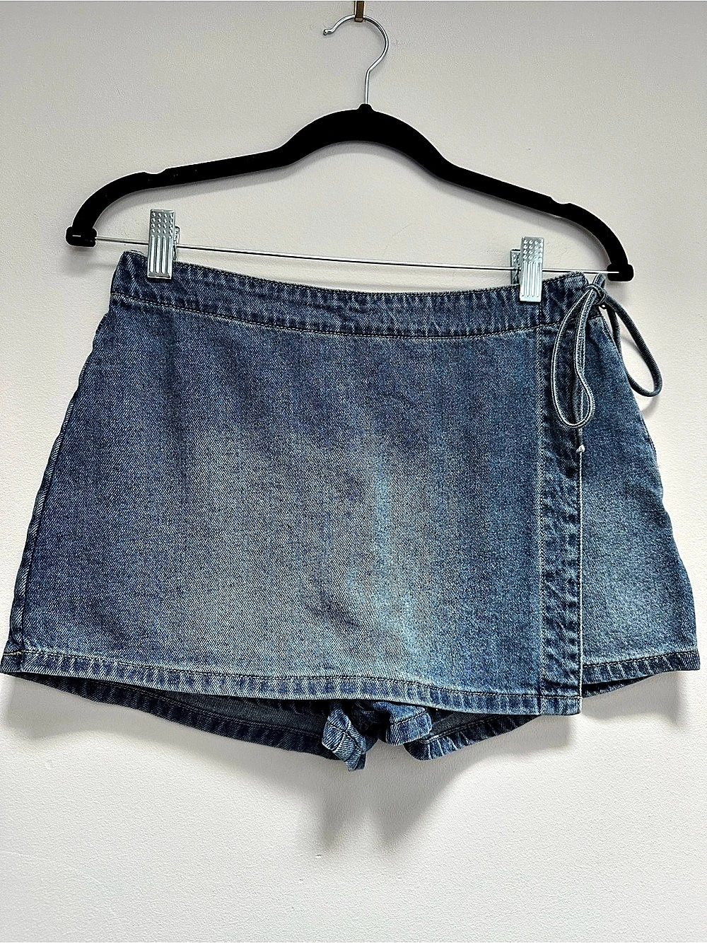 RSQ Denim Shorts in Blue with Tie Detail - Waist 26